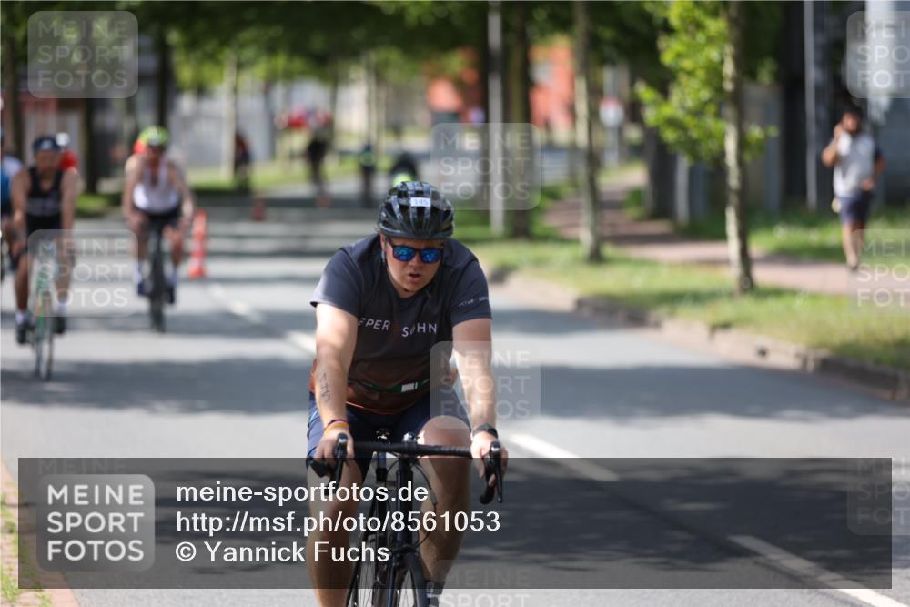 10.08.2025 - GEWOBA Citytriathlon Bremen Yannick Fuchs http://msf.ph/oto/8561053 10.08.2025 14:20:57 Radfahren 19, 56, 61, 73, 110, 142, 145, 157, 191, 266, 272, 281, 312 meine-sportfotos.de