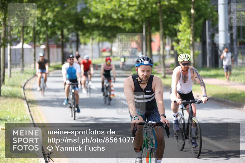 10.08.2025 - GEWOBA Citytriathlon Bremen Yannick Fuchs http://msf.ph/oto/8561077 10.08.2025 14:20:59 Radfahren 19, 56, 61, 73, 110, 142, 145, 157, 191, 266, 272, 312 meine-sportfotos.de