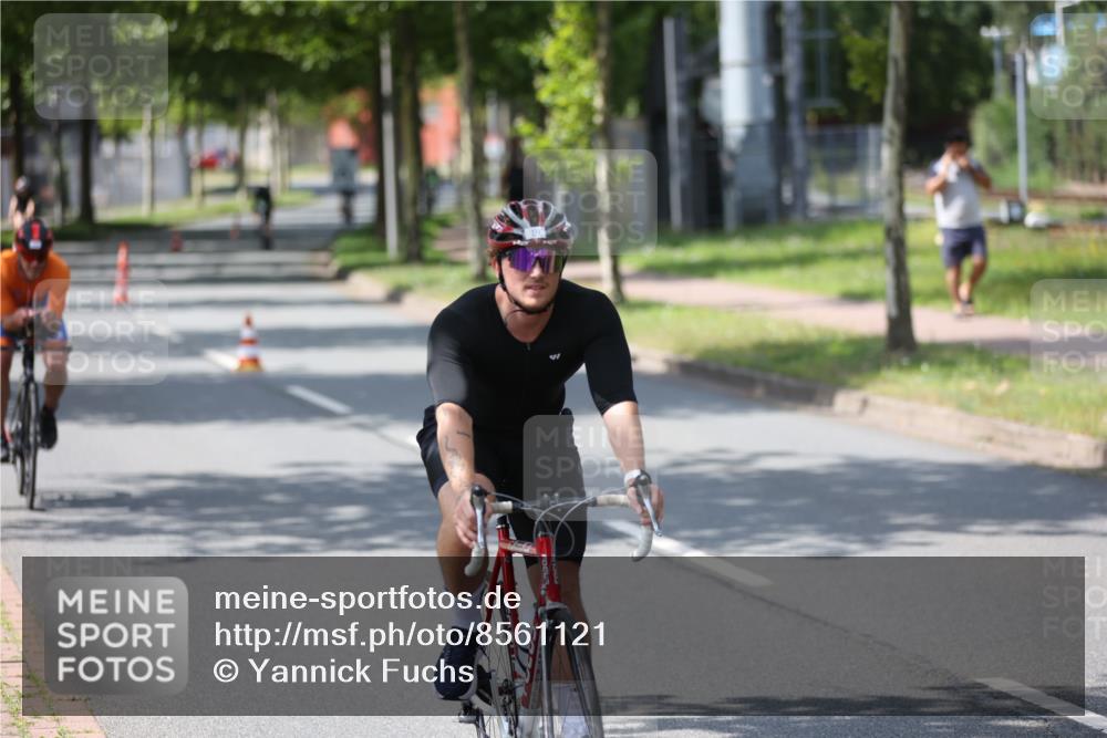 10.08.2025 - GEWOBA Citytriathlon Bremen Yannick Fuchs http://msf.ph/oto/8561121 10.08.2025 14:21:06 Radfahren 6, 19, 73, 142, 157, 191, 266 meine-sportfotos.de