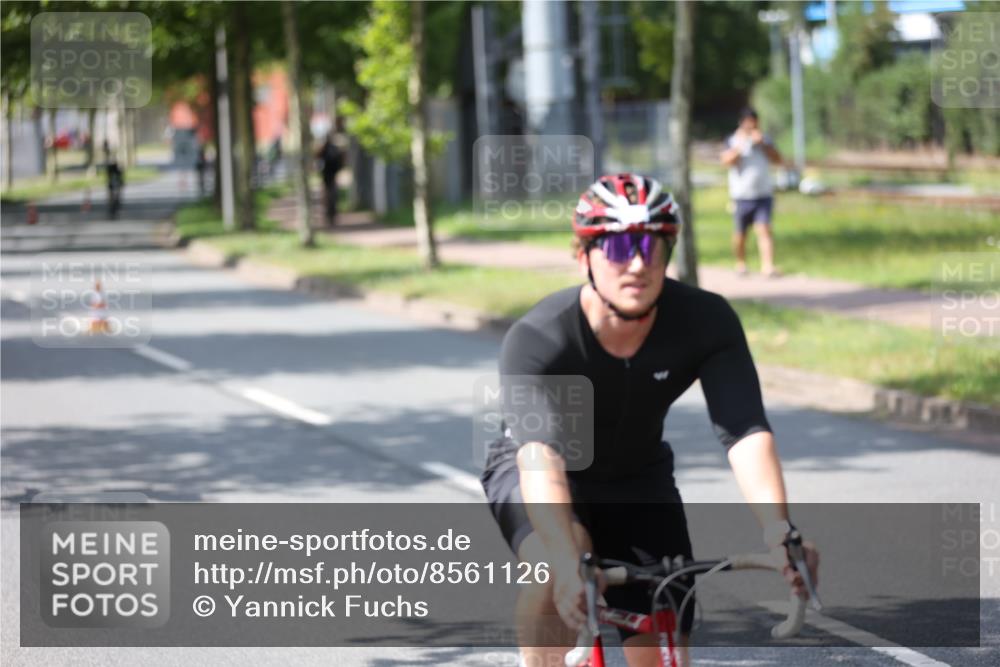 10.08.2025 - GEWOBA Citytriathlon Bremen Yannick Fuchs http://msf.ph/oto/8561126 10.08.2025 14:21:07 Radfahren 6, 19, 73, 142, 191, 266 meine-sportfotos.de