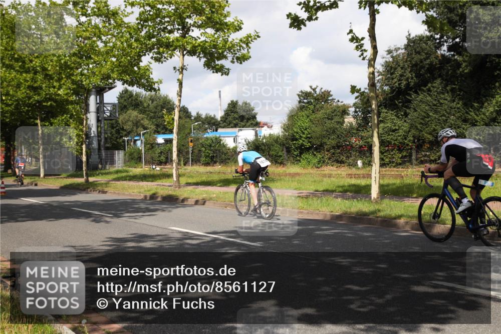 10.08.2025 - GEWOBA Citytriathlon Bremen Yannick Fuchs http://msf.ph/oto/8561127 10.08.2025 12:13:22 Radfahren 649, 760, 774, 1013, 1026 meine-sportfotos.de
