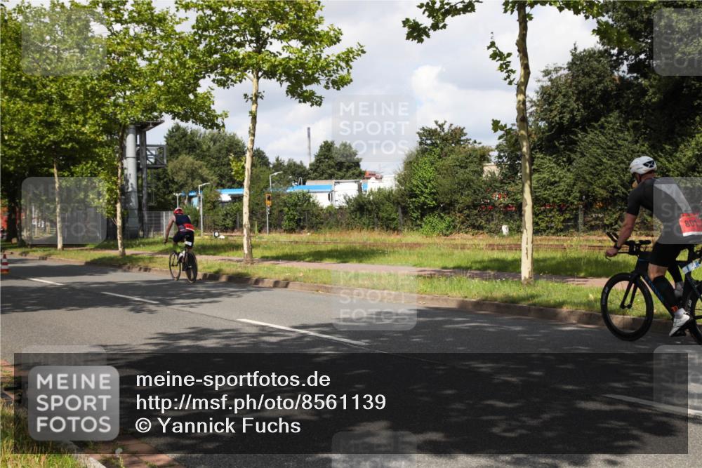10.08.2025 - GEWOBA Citytriathlon Bremen Yannick Fuchs http://msf.ph/oto/8561139 10.08.2025 12:13:28 Radfahren 552, 612, 649, 664, 760, 770, 774, 916, 1026 meine-sportfotos.de