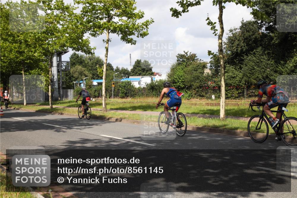 10.08.2025 - GEWOBA Citytriathlon Bremen Yannick Fuchs http://msf.ph/oto/8561145 10.08.2025 12:13:32 Radfahren 552, 612, 649, 664, 770, 774, 823, 916, 1017 meine-sportfotos.de