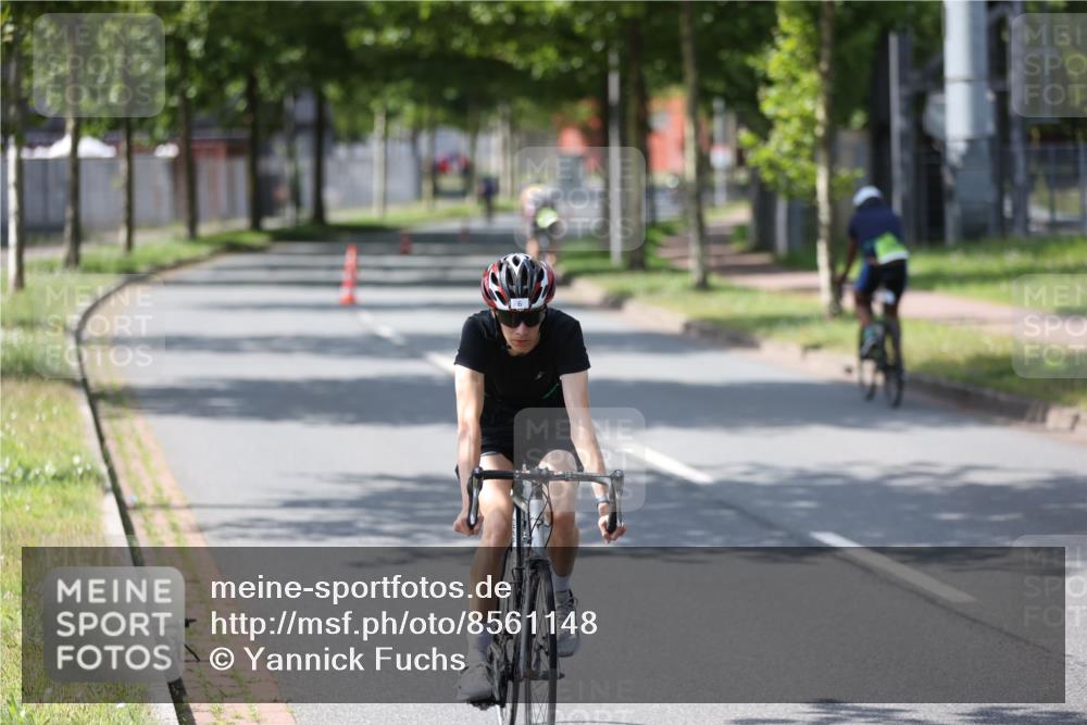 10.08.2025 - GEWOBA Citytriathlon Bremen Yannick Fuchs http://msf.ph/oto/8561148 10.08.2025 14:21:13 Radfahren 6, 19, 191, 266 meine-sportfotos.de