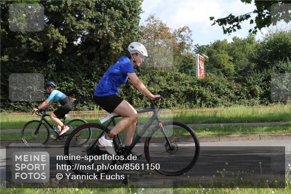 10.08.2025 - GEWOBA Citytriathlon Bremen Yannick Fuchs http://msf.ph/oto/8561150 10.08.2025 10:39:37 Radfahren 59, 87, 95, 185, 193, 201, 209, 221, 233, 374, 435, 436, 440, 453 meine-sportfotos.de