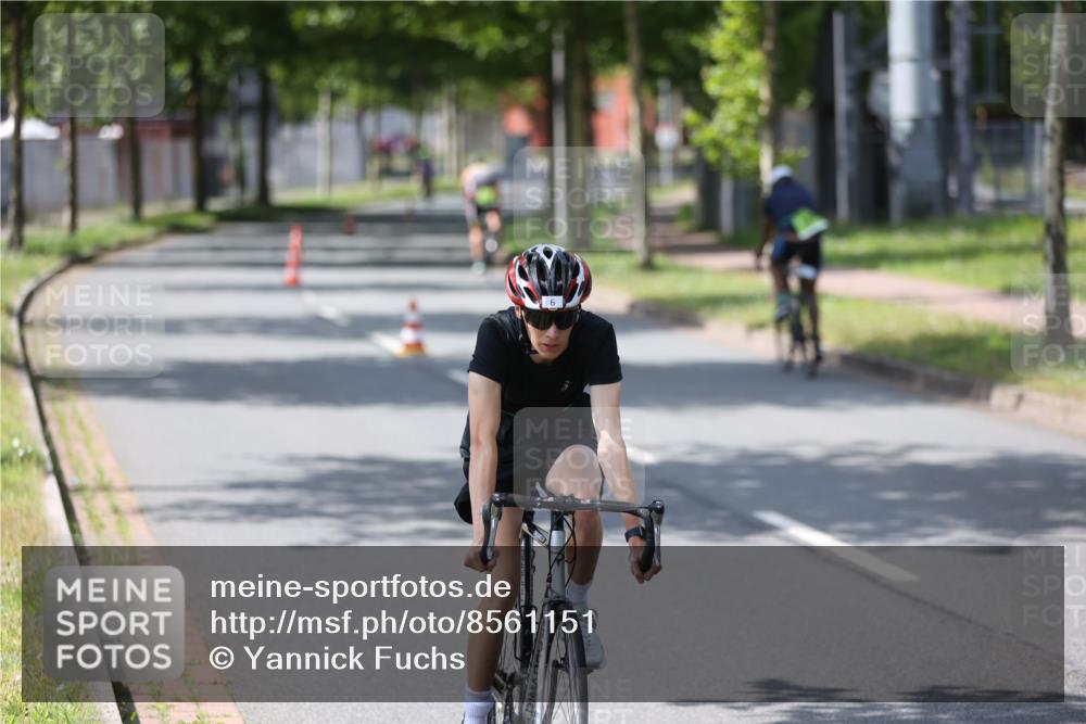 10.08.2025 - GEWOBA Citytriathlon Bremen Yannick Fuchs http://msf.ph/oto/8561151 10.08.2025 14:21:14 Radfahren 6, 19, 191 meine-sportfotos.de