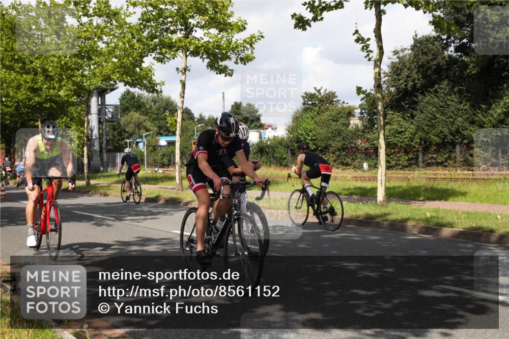 10.08.2025 - GEWOBA Citytriathlon Bremen Yannick Fuchs http://msf.ph/oto/8561152 10.08.2025 12:13:34 Radfahren 552, 612, 649, 664, 770, 774, 776, 823, 916, 1017 meine-sportfotos.de