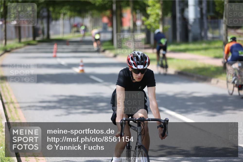 10.08.2025 - GEWOBA Citytriathlon Bremen Yannick Fuchs http://msf.ph/oto/8561154 10.08.2025 14:21:14 Radfahren 6, 19, 191 meine-sportfotos.de