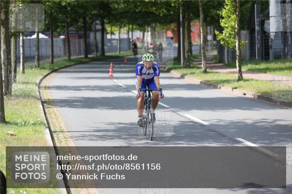 10.08.2025 - GEWOBA Citytriathlon Bremen Yannick Fuchs http://msf.ph/oto/8561156 10.08.2025 14:21:22 Radfahren 6, 177 meine-sportfotos.de