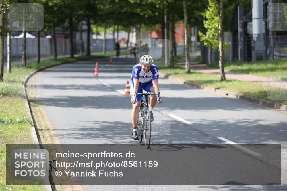 10.08.2025 - GEWOBA Citytriathlon Bremen Yannick Fuchs http://msf.ph/oto/8561159 10.08.2025 14:21:23 Radfahren 6, 177 meine-sportfotos.de