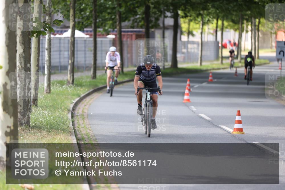 10.08.2025 - GEWOBA Citytriathlon Bremen Yannick Fuchs http://msf.ph/oto/8561174 10.08.2025 14:21:30 Radfahren 9, 140, 177 meine-sportfotos.de