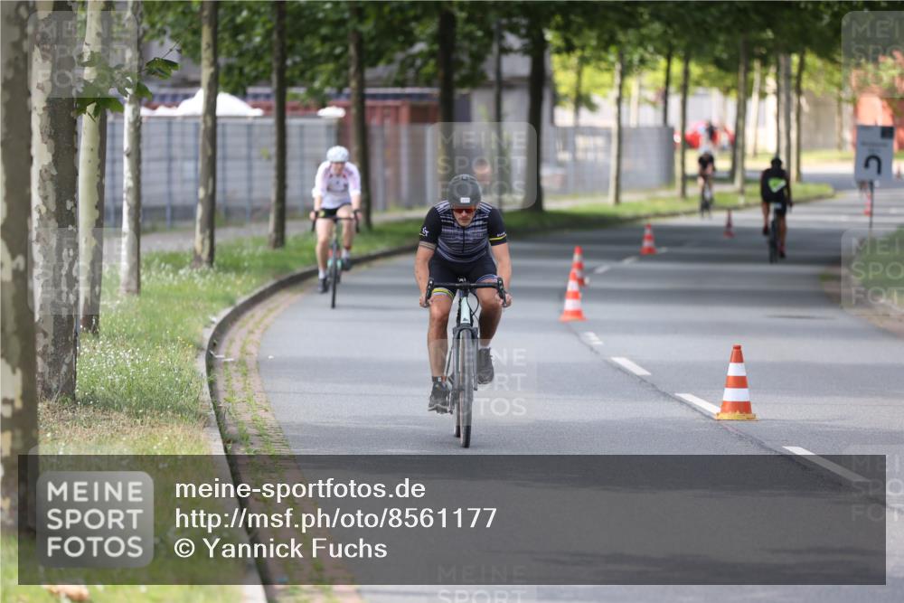 10.08.2025 - GEWOBA Citytriathlon Bremen Yannick Fuchs http://msf.ph/oto/8561177 10.08.2025 14:21:30 Radfahren 9, 140, 177 meine-sportfotos.de