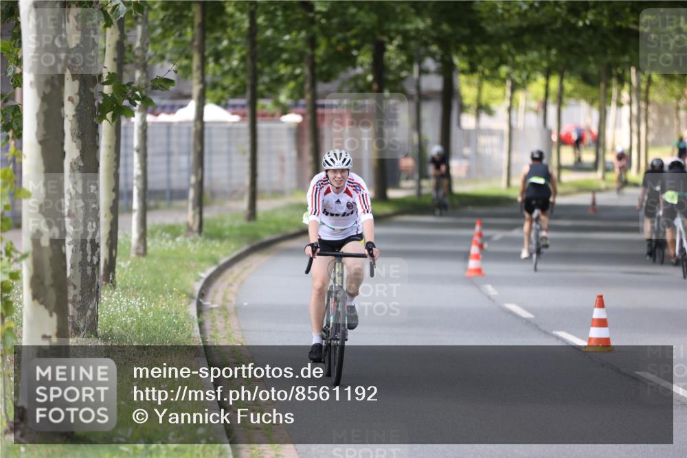 10.08.2025 - GEWOBA Citytriathlon Bremen Yannick Fuchs http://msf.ph/oto/8561192 10.08.2025 14:21:33 Radfahren 9, 140, 177, 334 meine-sportfotos.de