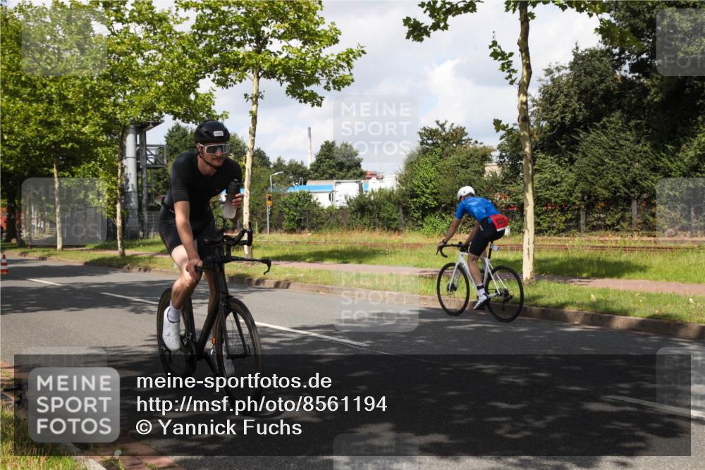 10.08.2025 - GEWOBA Citytriathlon Bremen Yannick Fuchs http://msf.ph/oto/8561194 10.08.2025 12:13:56 Radfahren 568, 587, 590, 615, 621, 689, 733, 776, 823, 863, 873, 950, 951 meine-sportfotos.de