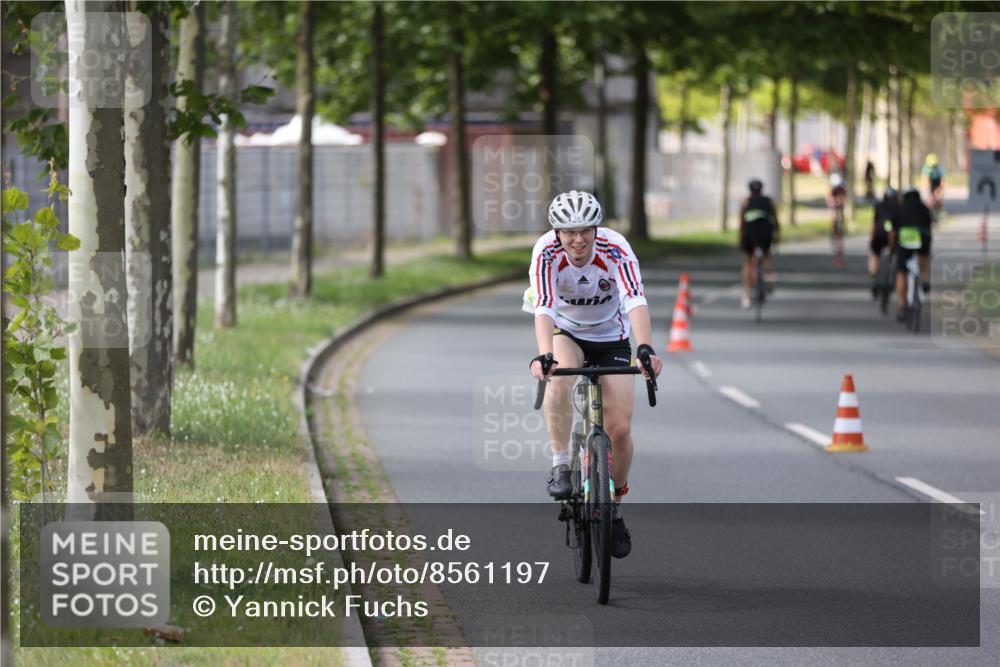 10.08.2025 - GEWOBA Citytriathlon Bremen Yannick Fuchs http://msf.ph/oto/8561197 10.08.2025 14:21:34 Radfahren 9, 140, 177, 334 meine-sportfotos.de