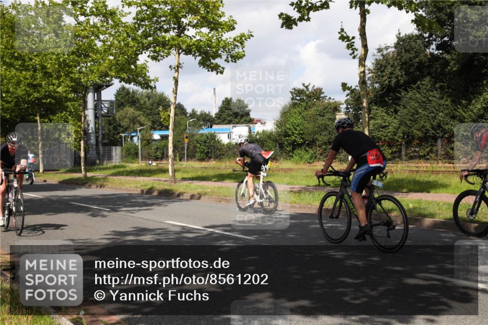 10.08.2025 - GEWOBA Citytriathlon Bremen Yannick Fuchs http://msf.ph/oto/8561202 10.08.2025 12:14:02 Radfahren 568, 587, 590, 615, 616, 689, 733, 788, 863, 873, 950, 951, 1030 meine-sportfotos.de