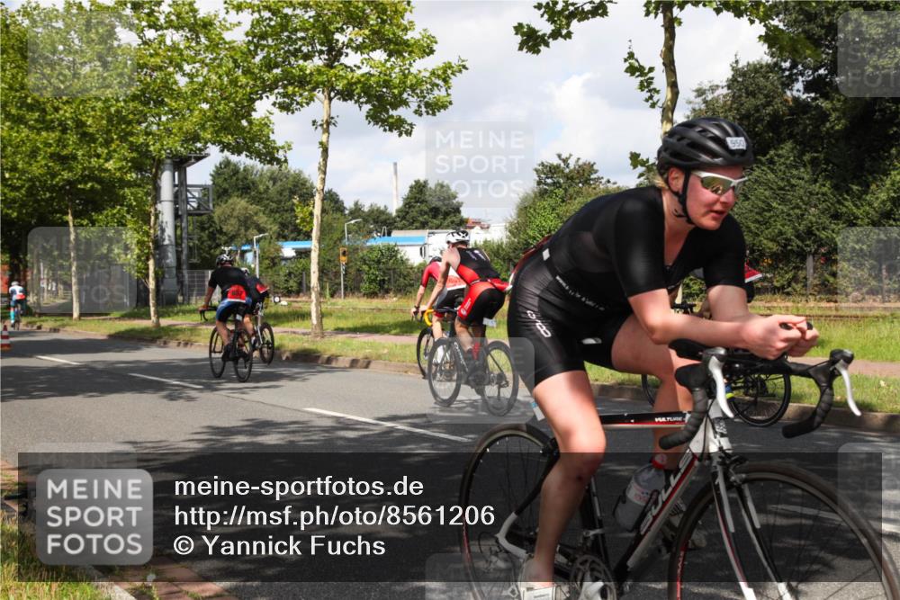10.08.2025 - GEWOBA Citytriathlon Bremen Yannick Fuchs http://msf.ph/oto/8561206 10.08.2025 12:14:03 Radfahren 568, 587, 590, 615, 616, 630, 689, 733, 788, 863, 873, 950, 951, 1030 meine-sportfotos.de