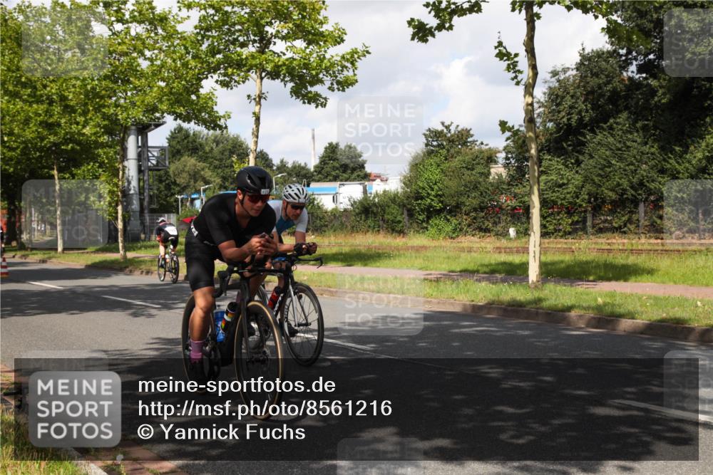 10.08.2025 - GEWOBA Citytriathlon Bremen Yannick Fuchs http://msf.ph/oto/8561216 10.08.2025 12:14:09 Radfahren 587, 590, 615, 616, 630, 689, 788, 793, 801, 873, 950, 951, 1030 meine-sportfotos.de