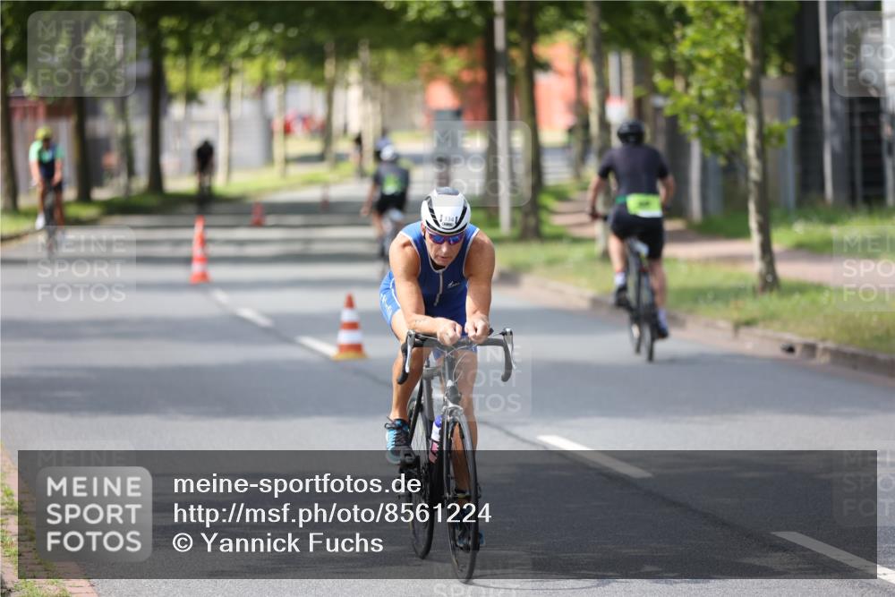 10.08.2025 - GEWOBA Citytriathlon Bremen Yannick Fuchs http://msf.ph/oto/8561224 10.08.2025 14:21:44 Radfahren 9, 140, 160, 177, 211, 283, 334 meine-sportfotos.de
