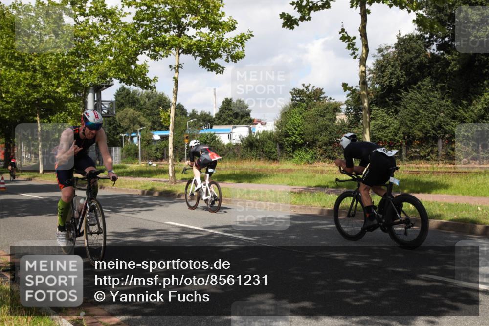 10.08.2025 - GEWOBA Citytriathlon Bremen Yannick Fuchs http://msf.ph/oto/8561231 10.08.2025 12:14:18 Radfahren 587, 615, 616, 630, 655, 681, 689, 708, 735, 788, 793, 801, 888, 1030 meine-sportfotos.de