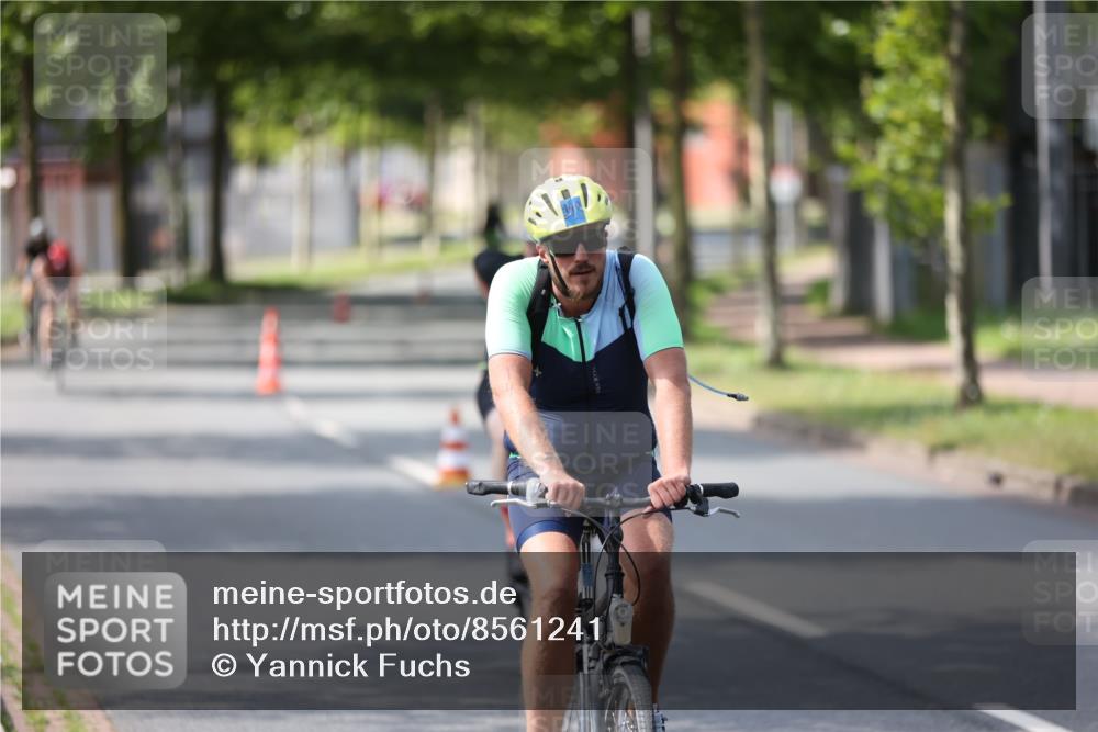 10.08.2025 - GEWOBA Citytriathlon Bremen Yannick Fuchs http://msf.ph/oto/8561241 10.08.2025 14:21:51 Radfahren 140, 160, 211, 283, 334 meine-sportfotos.de
