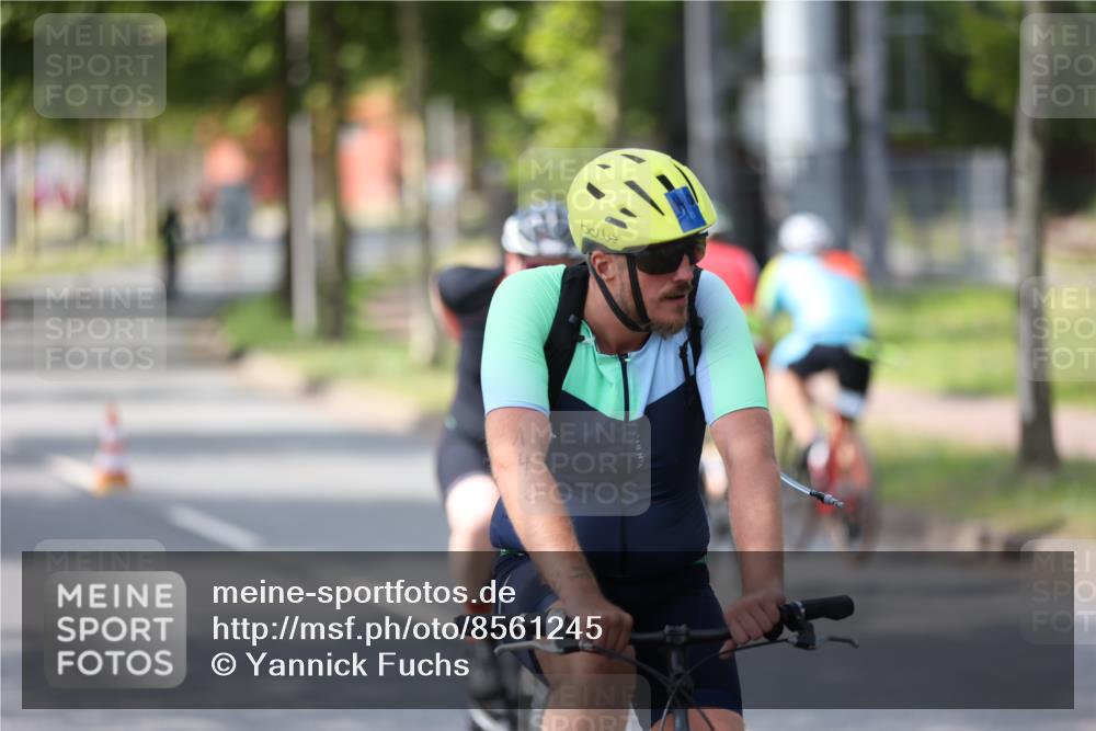 10.08.2025 - GEWOBA Citytriathlon Bremen Yannick Fuchs http://msf.ph/oto/8561245 10.08.2025 14:21:52 Radfahren 140, 160, 211, 283, 334 meine-sportfotos.de