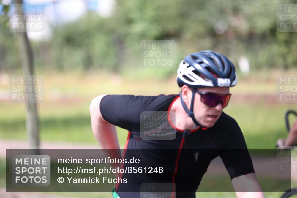 10.08.2025 - GEWOBA Citytriathlon Bremen Yannick Fuchs http://msf.ph/oto/8561248 10.08.2025 14:21:53 Radfahren 140, 160, 211, 253, 283, 334 meine-sportfotos.de