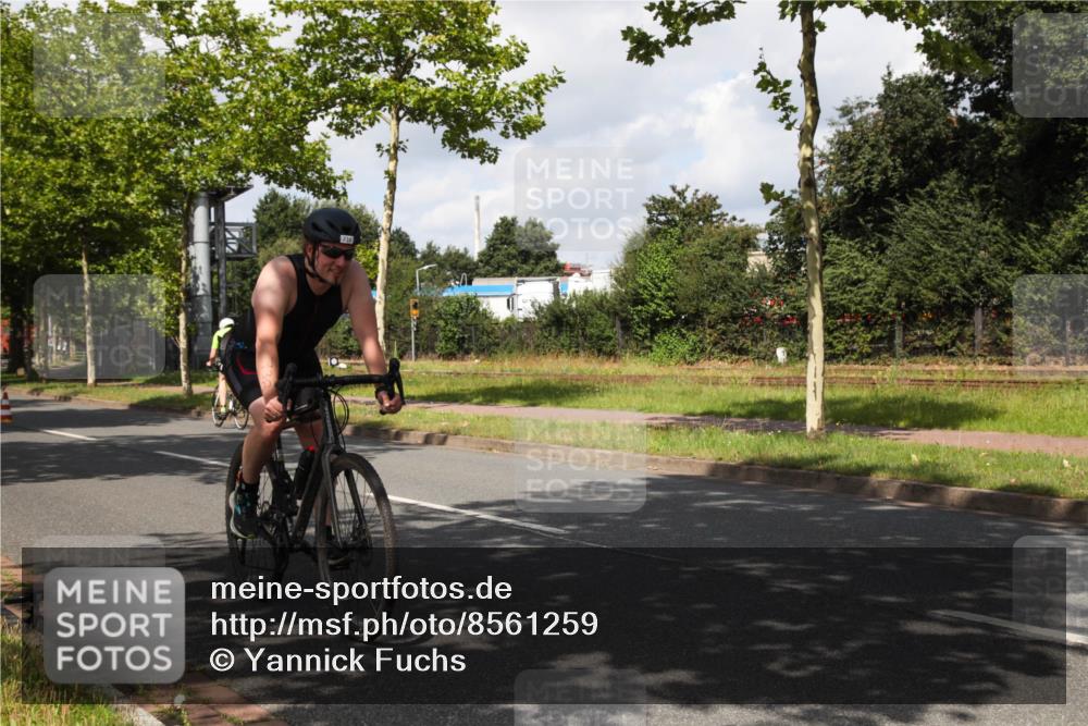 10.08.2025 - GEWOBA Citytriathlon Bremen Yannick Fuchs http://msf.ph/oto/8561259 10.08.2025 12:14:34 Radfahren 632, 655, 681, 708, 735, 736, 738, 806, 838, 888 meine-sportfotos.de