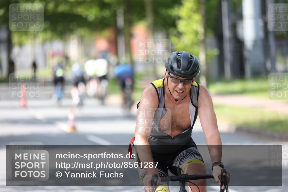 10.08.2025 - GEWOBA Citytriathlon Bremen Yannick Fuchs http://msf.ph/oto/8561287 10.08.2025 14:22:09 Radfahren 109, 186, 215, 224, 253, 258 meine-sportfotos.de
