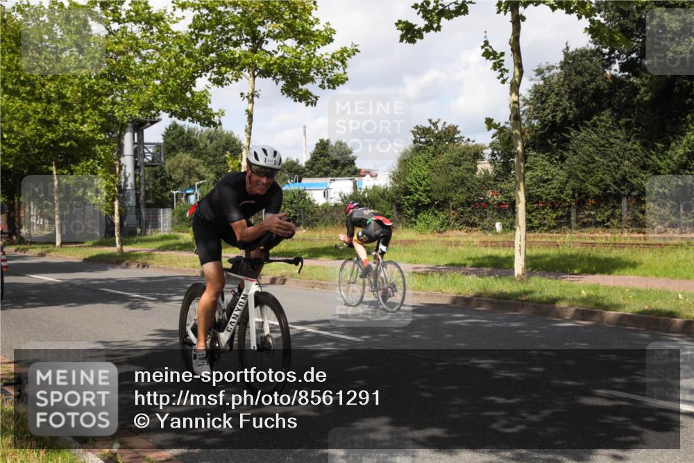 10.08.2025 - GEWOBA Citytriathlon Bremen Yannick Fuchs http://msf.ph/oto/8561291 10.08.2025 12:14:58 Radfahren 551, 627, 635, 657, 736, 753, 826, 857, 895, 897, 959, 1011, 1020 meine-sportfotos.de