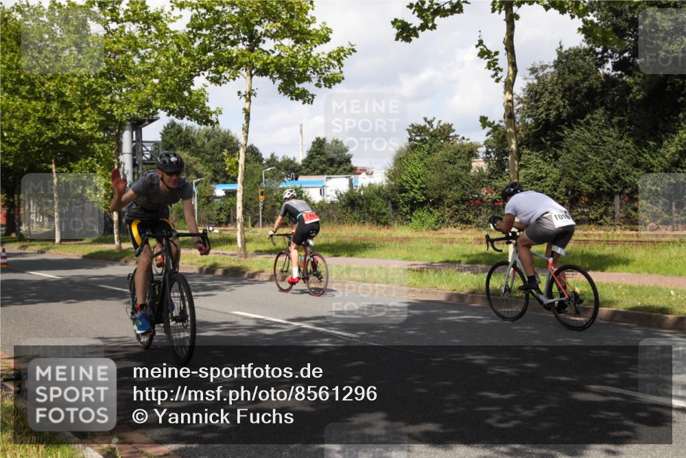 10.08.2025 - GEWOBA Citytriathlon Bremen Yannick Fuchs http://msf.ph/oto/8561296 10.08.2025 12:14:59 Radfahren 551, 564, 627, 635, 657, 753, 826, 852, 857, 895, 897, 959, 1011, 1020 meine-sportfotos.de