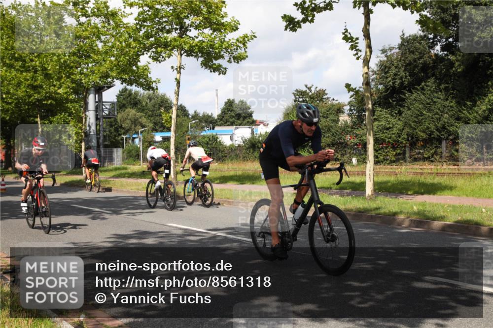10.08.2025 - GEWOBA Citytriathlon Bremen Yannick Fuchs http://msf.ph/oto/8561318 10.08.2025 12:15:08 Radfahren 551, 564, 591, 627, 753, 826, 852, 876, 897, 947, 959, 1011, 1020 meine-sportfotos.de