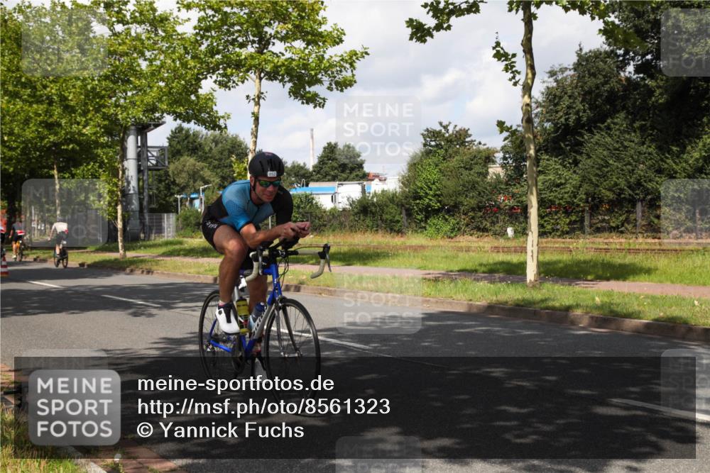 10.08.2025 - GEWOBA Citytriathlon Bremen Yannick Fuchs http://msf.ph/oto/8561323 10.08.2025 12:15:10 Radfahren 551, 564, 591, 753, 826, 852, 876, 947, 959, 1011, 1020 meine-sportfotos.de