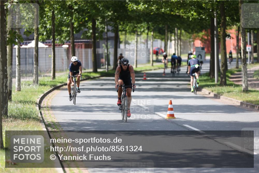 10.08.2025 - GEWOBA Citytriathlon Bremen Yannick Fuchs http://msf.ph/oto/8561324 10.08.2025 14:22:14 Radfahren 109, 186, 215, 224, 253, 258, 262 meine-sportfotos.de