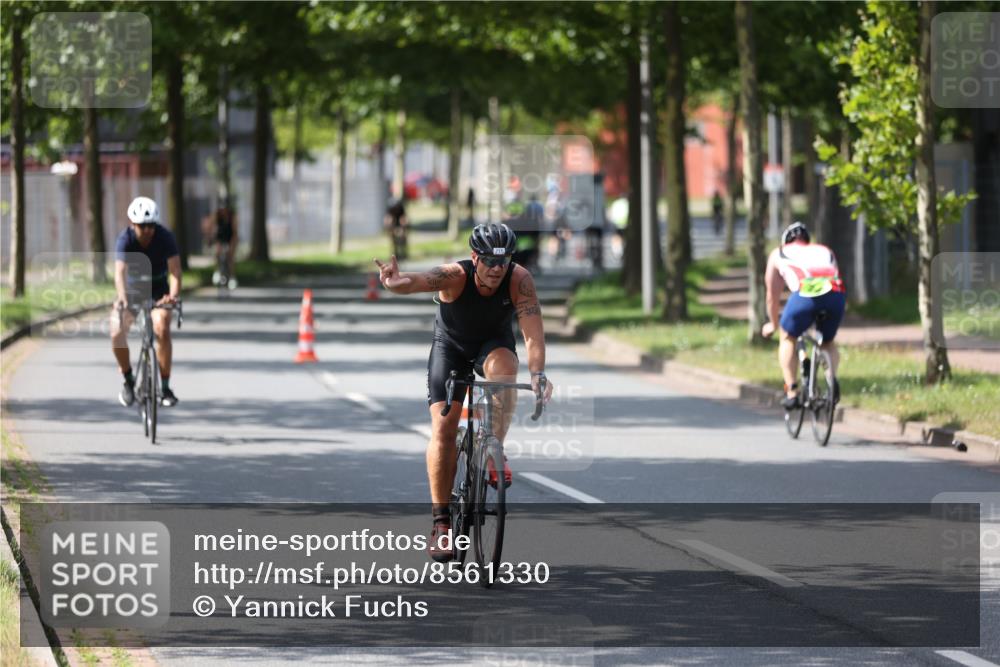 10.08.2025 - GEWOBA Citytriathlon Bremen Yannick Fuchs http://msf.ph/oto/8561330 10.08.2025 14:22:15 Radfahren 109, 186, 215, 217, 224, 253, 258, 262 meine-sportfotos.de