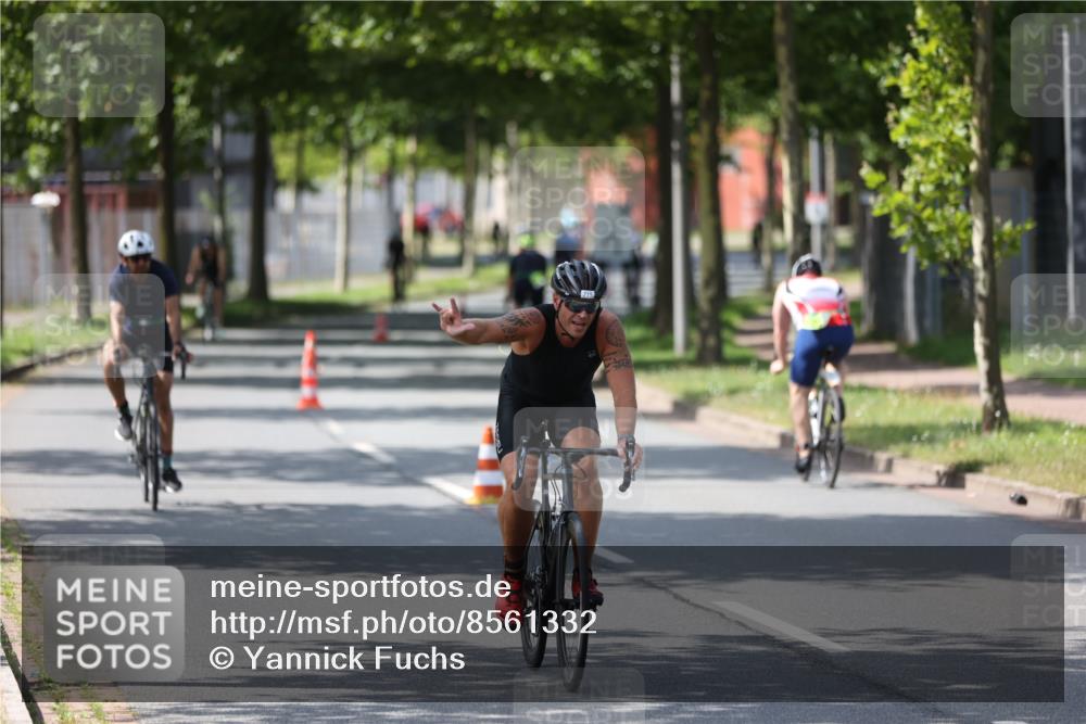 10.08.2025 - GEWOBA Citytriathlon Bremen Yannick Fuchs http://msf.ph/oto/8561332 10.08.2025 14:22:15 Radfahren 109, 186, 215, 217, 224, 253, 258, 262 meine-sportfotos.de
