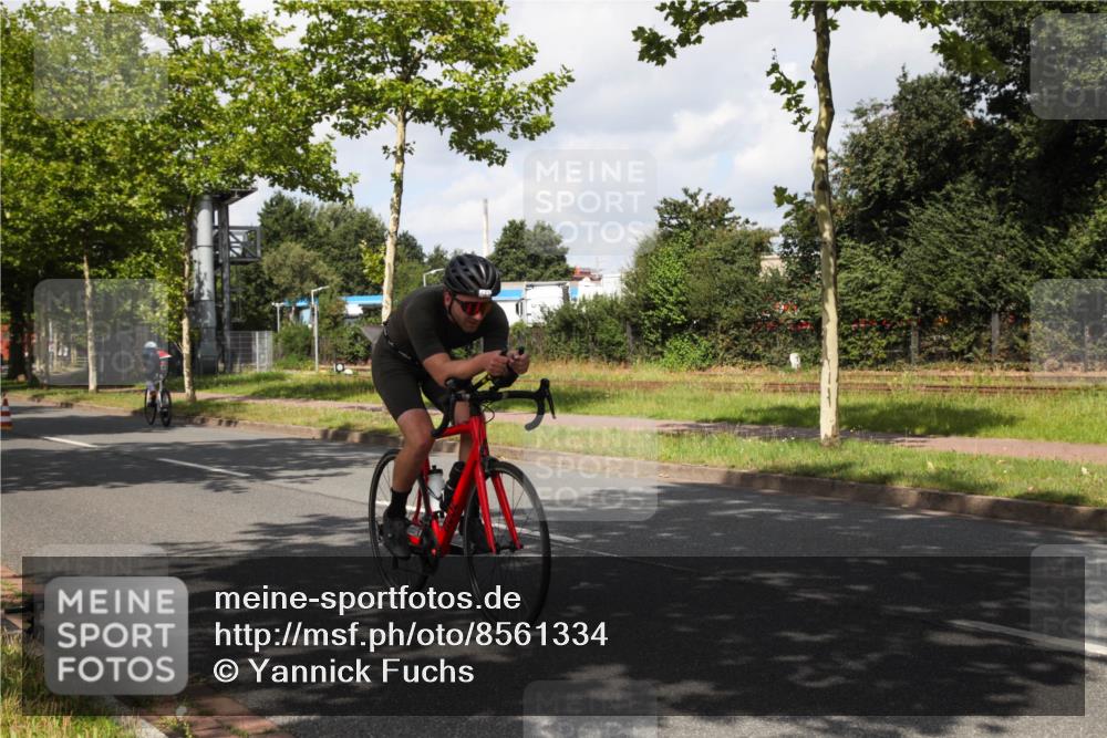 10.08.2025 - GEWOBA Citytriathlon Bremen Yannick Fuchs http://msf.ph/oto/8561334 10.08.2025 12:15:24 Radfahren 564, 591, 643, 834, 852, 858, 876, 947 meine-sportfotos.de