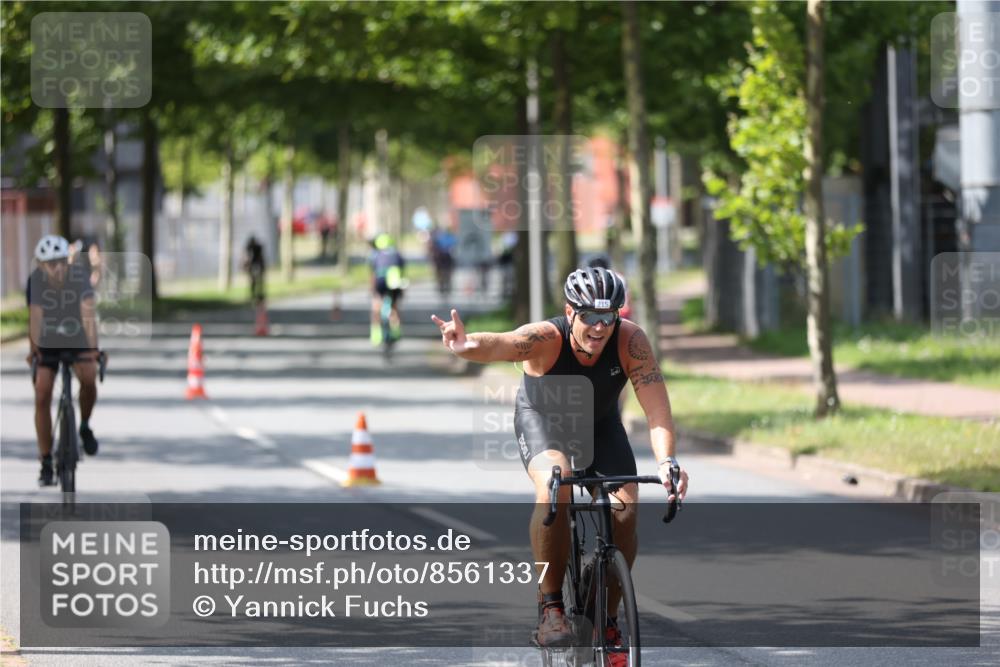 10.08.2025 - GEWOBA Citytriathlon Bremen Yannick Fuchs http://msf.ph/oto/8561337 10.08.2025 14:22:16 Radfahren 109, 186, 215, 217, 224, 253, 258, 262 meine-sportfotos.de