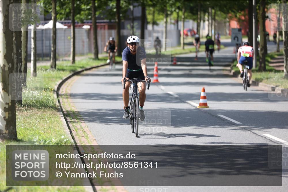 10.08.2025 - GEWOBA Citytriathlon Bremen Yannick Fuchs http://msf.ph/oto/8561341 10.08.2025 14:22:16 Radfahren 109, 186, 215, 217, 224, 253, 258, 262 meine-sportfotos.de