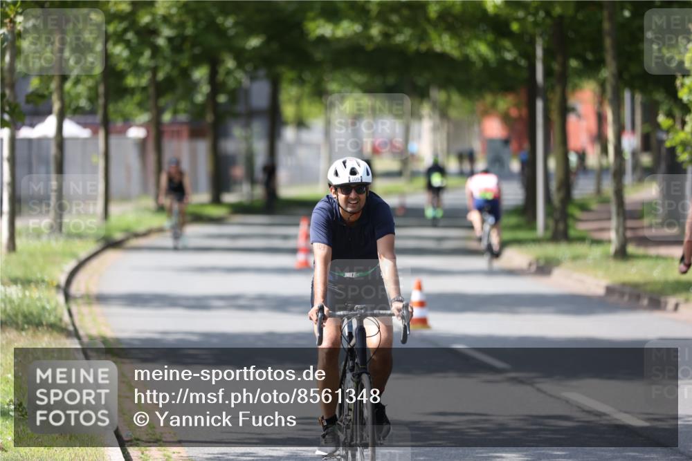 10.08.2025 - GEWOBA Citytriathlon Bremen Yannick Fuchs http://msf.ph/oto/8561348 10.08.2025 14:22:17 Radfahren 109, 186, 215, 217, 224, 253, 258, 262 meine-sportfotos.de