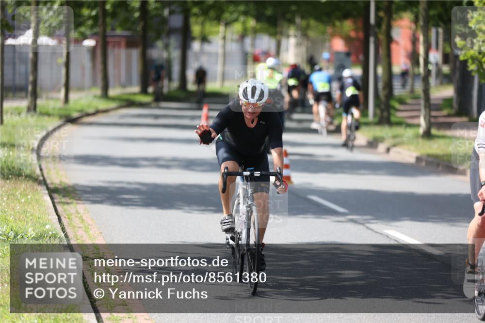 10.08.2025 - GEWOBA Citytriathlon Bremen Yannick Fuchs http://msf.ph/oto/8561380 10.08.2025 14:22:27 Radfahren 186, 215, 217, 242, 259, 262 meine-sportfotos.de