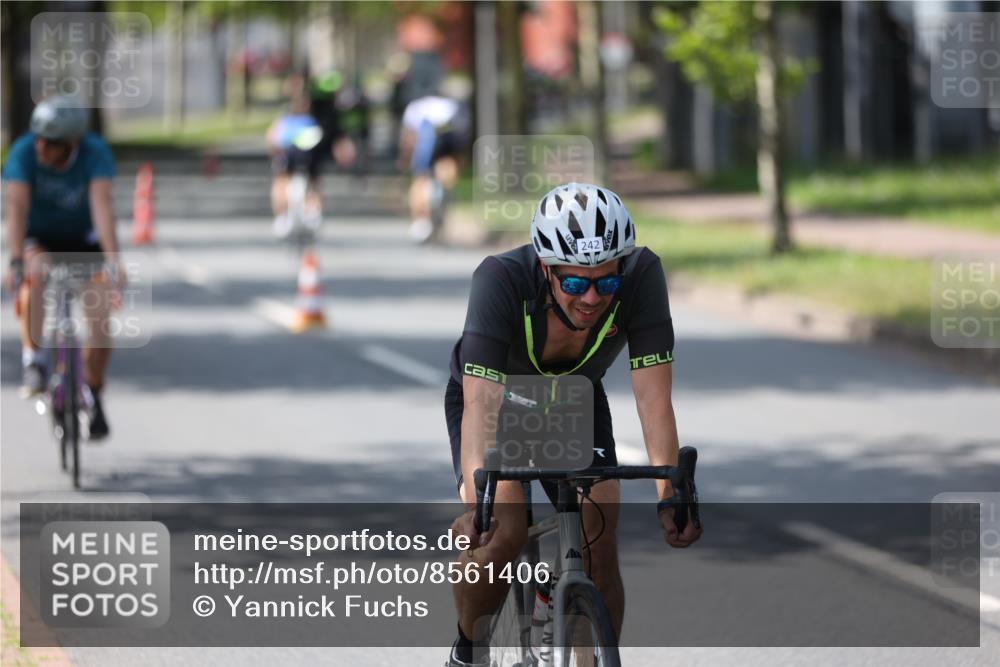 10.08.2025 - GEWOBA Citytriathlon Bremen Yannick Fuchs http://msf.ph/oto/8561406 10.08.2025 14:22:34 Radfahren 86, 217, 242, 259, 262, 297 meine-sportfotos.de