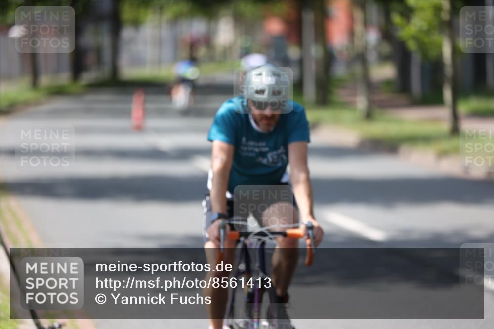 10.08.2025 - GEWOBA Citytriathlon Bremen Yannick Fuchs http://msf.ph/oto/8561413 10.08.2025 14:22:35 Radfahren 86, 204, 217, 242, 259, 262, 297 meine-sportfotos.de