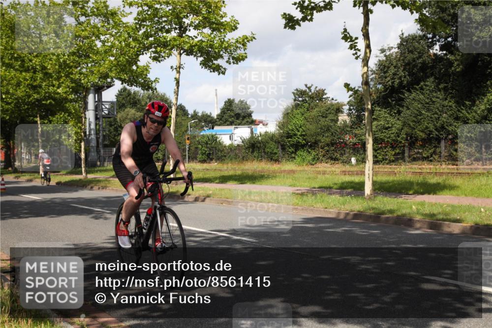 10.08.2025 - GEWOBA Citytriathlon Bremen Yannick Fuchs http://msf.ph/oto/8561415 10.08.2025 12:16:39 Radfahren 567, 742, 768, 783, 843, 902, 915, 1035, 1039 meine-sportfotos.de