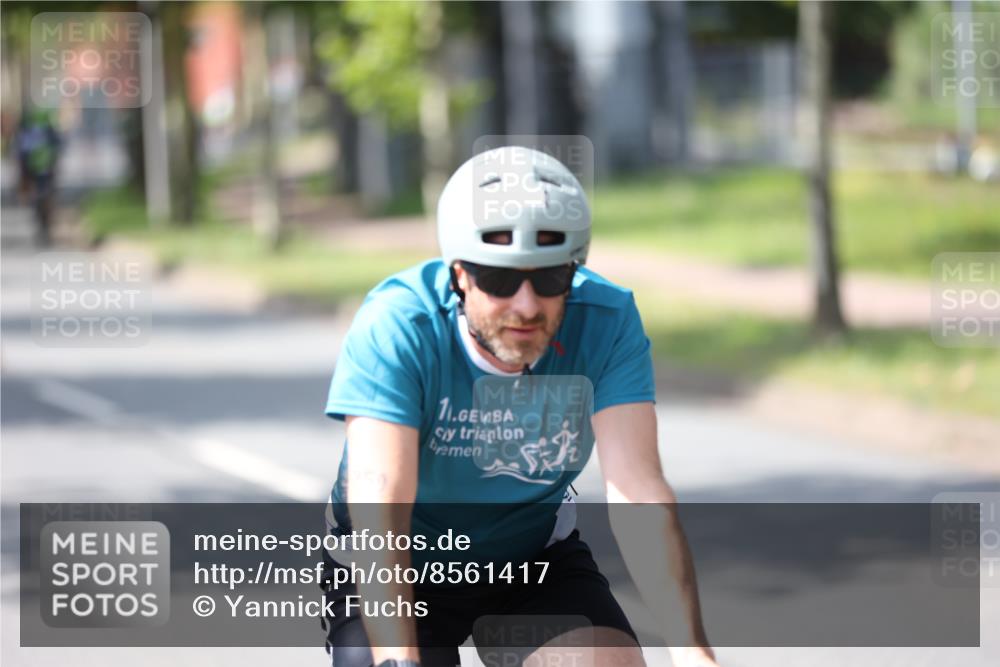 10.08.2025 - GEWOBA Citytriathlon Bremen Yannick Fuchs http://msf.ph/oto/8561417 10.08.2025 14:22:35 Radfahren 86, 204, 217, 242, 259, 262, 297 meine-sportfotos.de