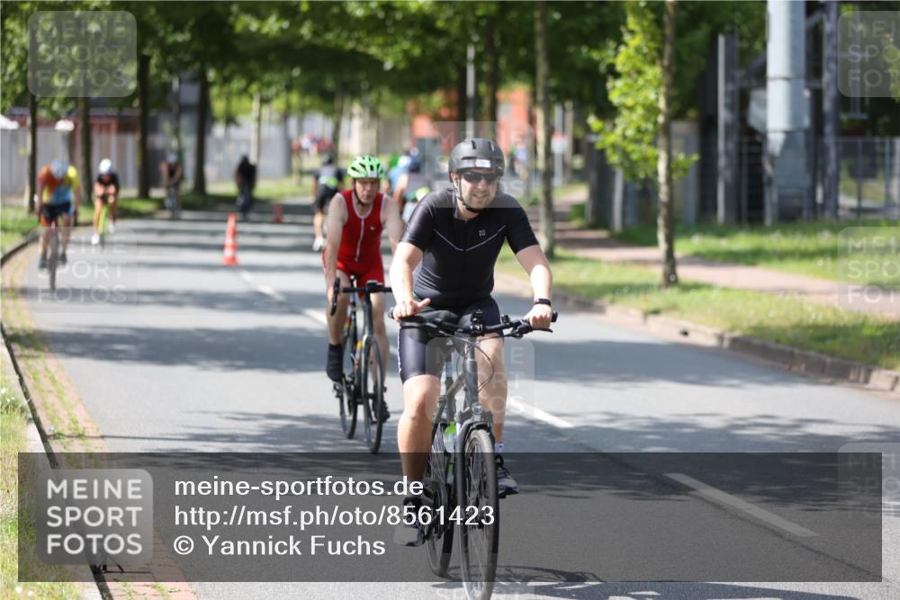 10.08.2025 - GEWOBA Citytriathlon Bremen Yannick Fuchs http://msf.ph/oto/8561423 10.08.2025 14:22:46 Radfahren 86, 89, 182, 204, 242, 252, 280, 289, 297, 353, 427 meine-sportfotos.de