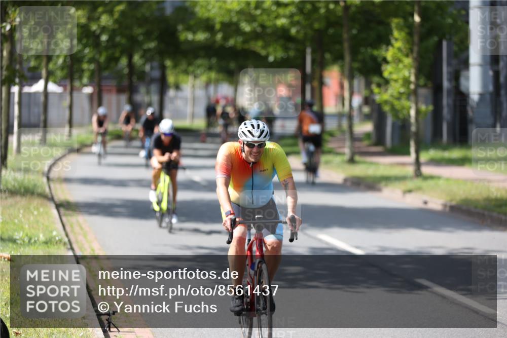10.08.2025 - GEWOBA Citytriathlon Bremen Yannick Fuchs http://msf.ph/oto/8561437 10.08.2025 14:22:49 Radfahren 86, 89, 182, 204, 246, 252, 280, 288, 289, 297, 353, 427 meine-sportfotos.de