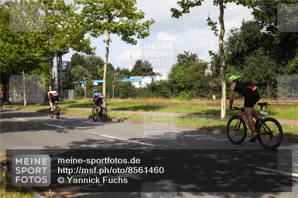 10.08.2025 - GEWOBA Citytriathlon Bremen Yannick Fuchs http://msf.ph/oto/8561460 10.08.2025 12:17:14 Radfahren 671, 856, 956, 1037 meine-sportfotos.de