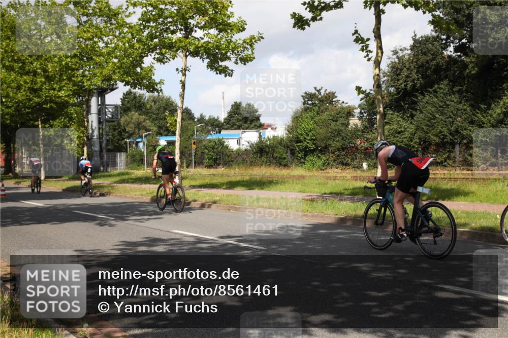 10.08.2025 - GEWOBA Citytriathlon Bremen Yannick Fuchs http://msf.ph/oto/8561461 10.08.2025 12:17:15 Radfahren 671, 856, 956, 1037 meine-sportfotos.de