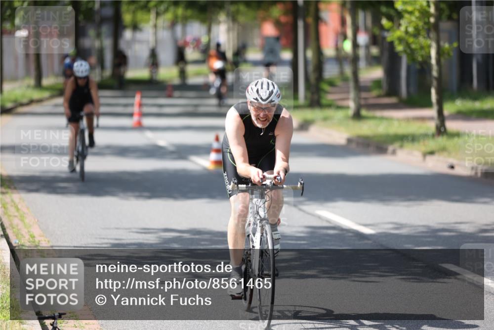 10.08.2025 - GEWOBA Citytriathlon Bremen Yannick Fuchs http://msf.ph/oto/8561465 10.08.2025 14:22:53 Radfahren 86, 89, 182, 204, 246, 252, 280, 288, 289, 297, 353, 427 meine-sportfotos.de
